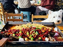 -宏兴烤鱼山庄(宣恩总店)