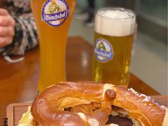 XXXL碱水面包香肠三明治-Brotzeit博璨德国啤酒餐厅(亮马桥官舍店)