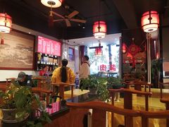 大堂-陈寔包子王·卤煮小肠·京味小吃(龙潭店)