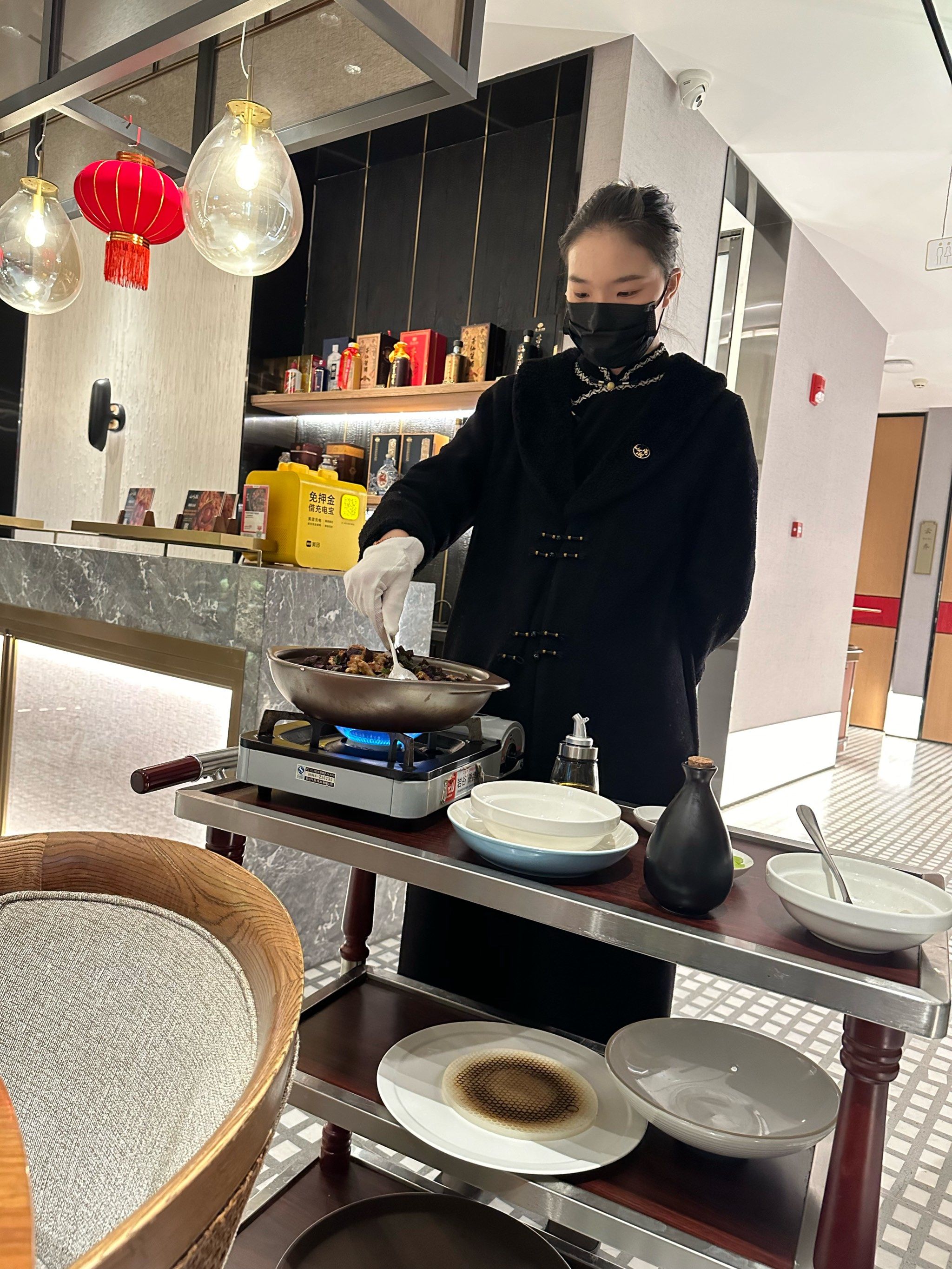 又来山海潮,温馨依旧,温暖依旧,服务人员