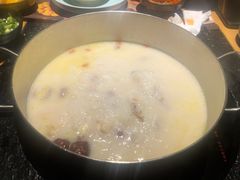 胡椒猪肚鸡-洪氏嗨捞·广东猪肚鸡·椰子鸡火锅(西咸万象城店)
