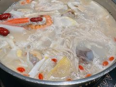 -三人行骨头王火锅(长寿店)