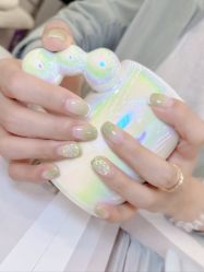 -七彩虹美甲美睫 半永久