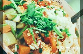 Meat Sauce He Luo Noodles