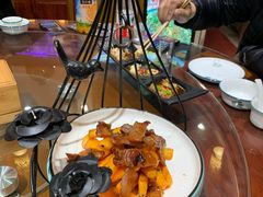 -东来菜馆•手抓海鲜家常菜•海鲜锅贴(鸽子窝店)