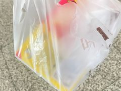 -周黑鸭(地铁虹桥火车站店)