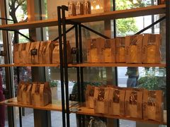 面包甜点陈列柜-81BAKERY(大学路店)