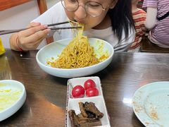 -裕兴记•蟹黄面馆(人民广场店)