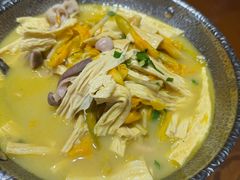 -黄泥岗·地道湖北菜(奥特莱斯店)