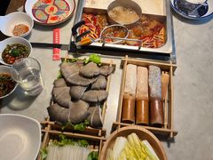 -尚尚仙·酸汤猪手·猪肚鸡火锅(华联万柳购物中心店)