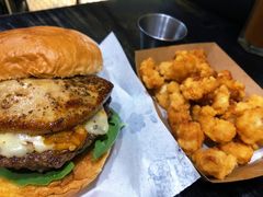 招牌鹅肝牛肉汉堡-Grinder 绞肉机汉堡(武定路店)