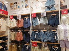 -优衣库(太原龙湖万达广场店)