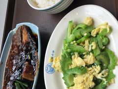 -同济大学本部学苑饮食广场