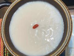 -老牌坊云南鱼豆花火锅(哈西万达店)