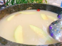 -墨脱石锅椰子鸡•海鲜糟粕醋(榆亚路店)