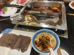 -百年川椒重庆老火锅(光谷店)