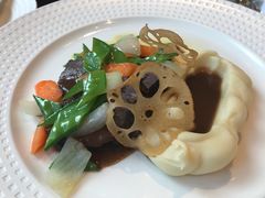 -香格里拉鱼跃地中海西餐厅·牛排披萨
