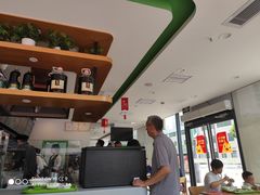 -老乡鸡(武汉中南梅苑小区地铁站店)