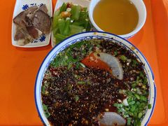 -吾穆勒蓬灰牛肉面·清真(北滨河中路店)