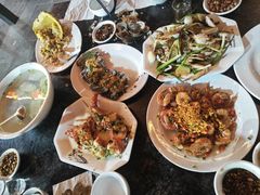 -岛中岛·海鲜大排档·万宁老字号(东澳店)