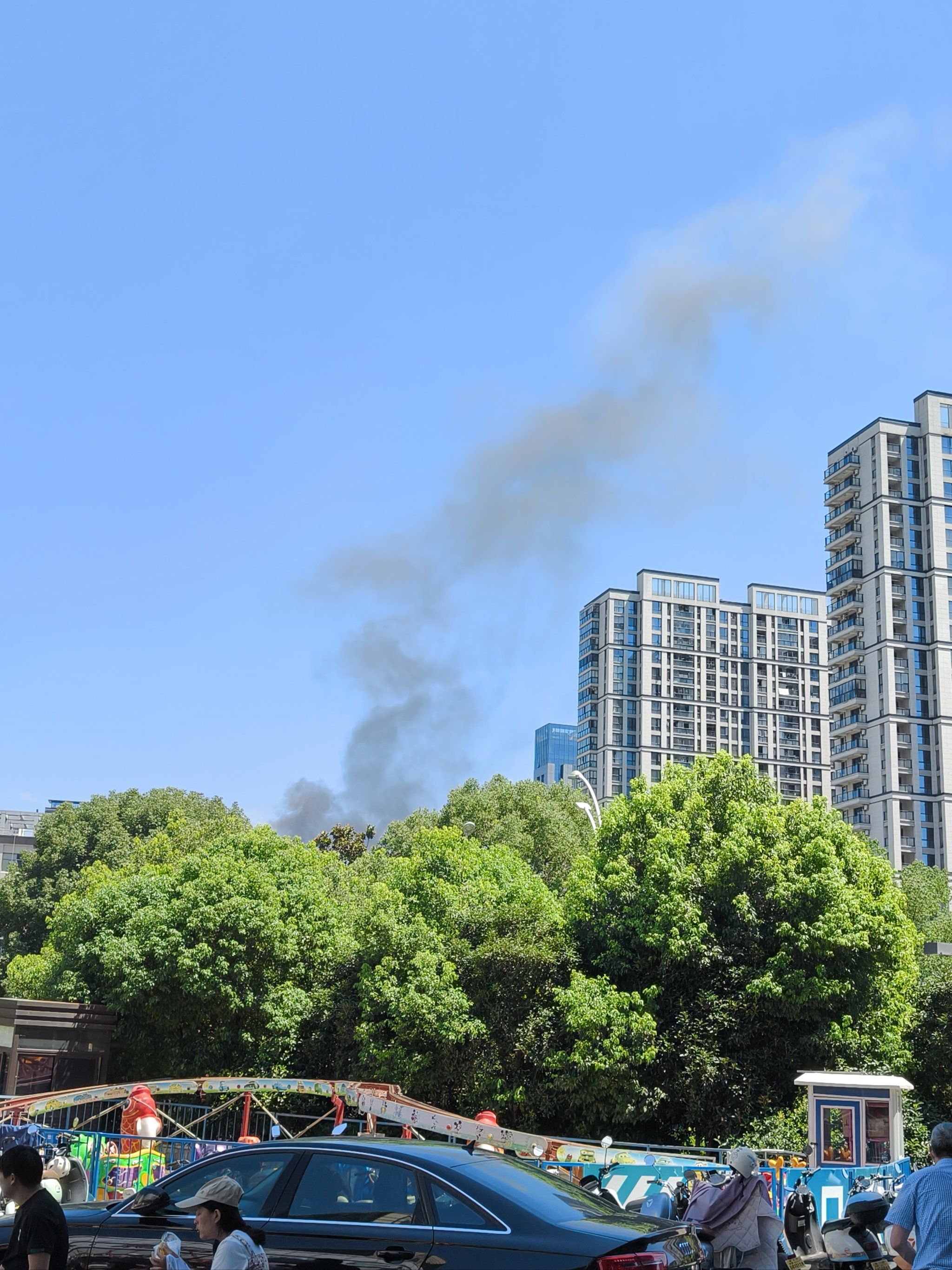 这是着火了?快看,谁能解释下?