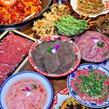 真别说，这家火锅店光是甜品就太吸引人了