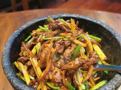 石锅孜然羊肉-君悦酒店·1881·北京烤鸭