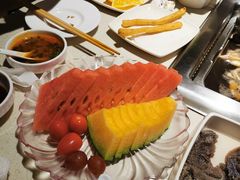 -海底捞火锅鲜切牛肉主题店(长寿路店)