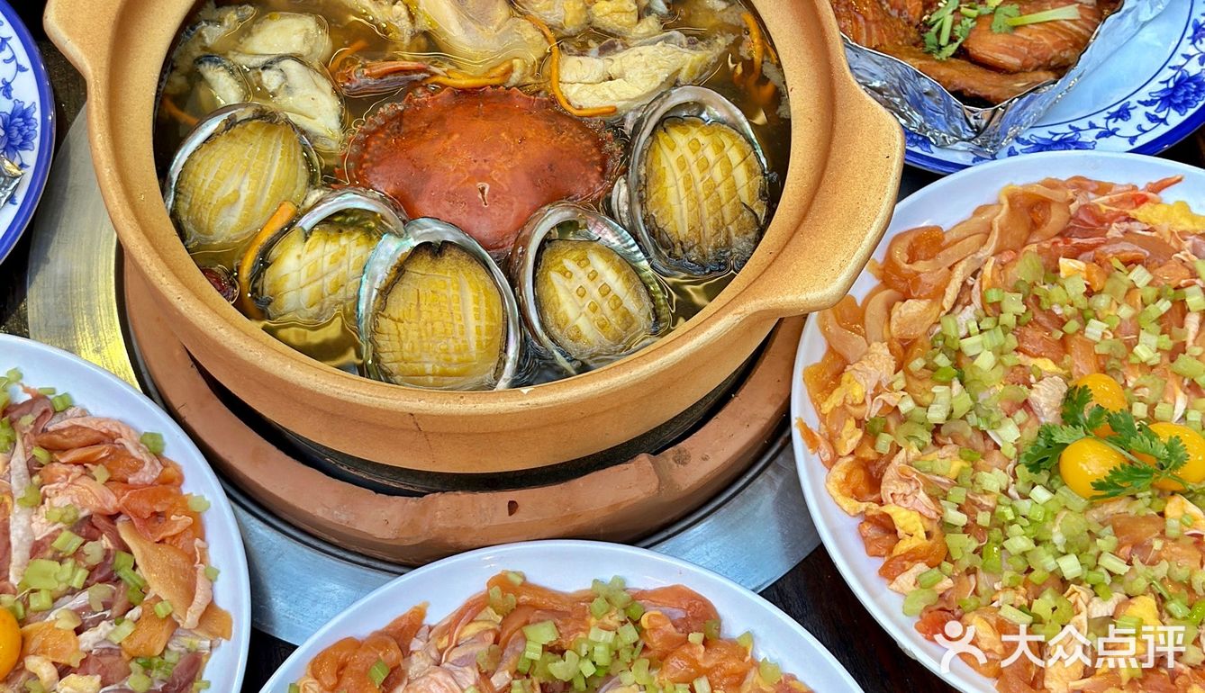创意餐厅天花板 不管你想吃鸡，铁板海鲜，鲜活海鲜
