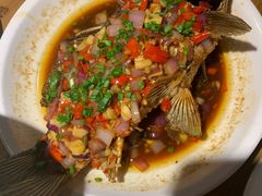 香煎鲫鱼-费大厨辣椒炒肉(新城吾悦广场店)