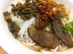 -牛八宝桂林米粉(八里庄店)