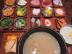 -银米·云南传统过桥米线(双廊黑金冠店)