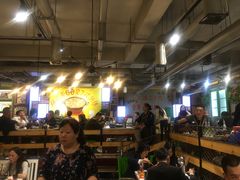 大堂-钢管厂歆瑞源油卤串串香(春熙路太古里店)