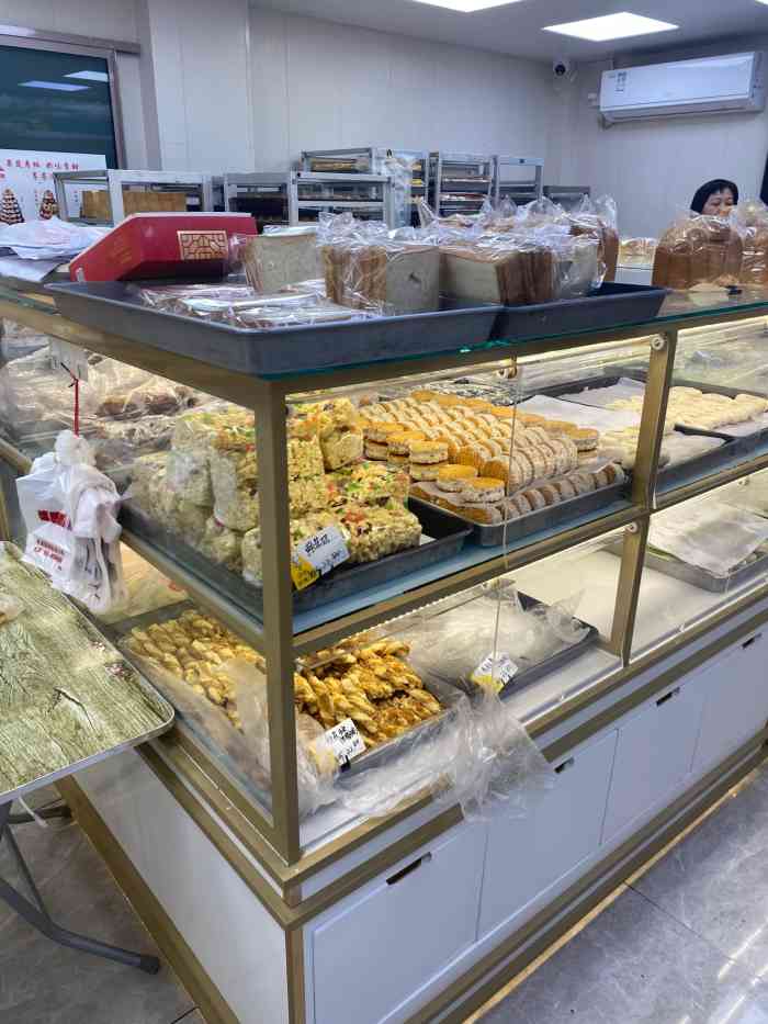 爱德顺糕点食屋(利民道店)-"我天,巧克力拿破仑太可怕了……不懂为啥