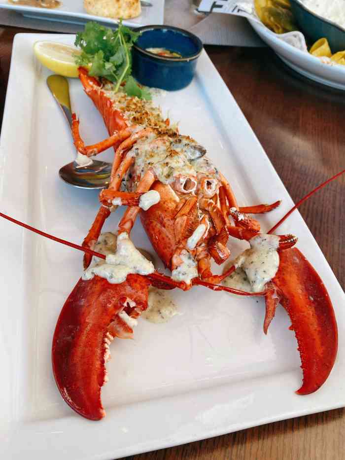 red lobster 红龙虾(三里屯店)-"[薄荷]环境:周末的三里屯哪都是人,这