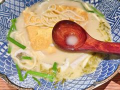 -荣家黄鱼面(前滩太古里店)