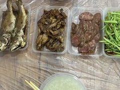 -蓝精灵饺子店