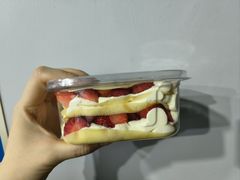 -蜜蜂小象·榴莲千层蛋糕(时代汇11栋店)