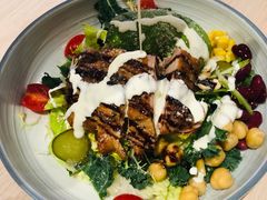 牛油果烤鸡沙律-卡朋西餐(悦汇城店)