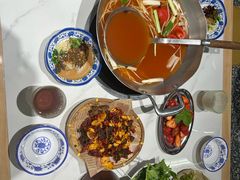 -王奋斗贵州酸汤牛肉火锅