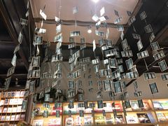 -猫的天空之城概念书店(杭州南宋御街店)