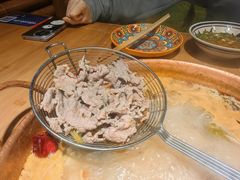 -洱火云南酸菜牛肉火锅(石景山当代商城店)