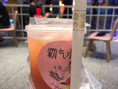 霸气水蜜桃-奈雪的茶(湖滨银泰in77C区PRO店)