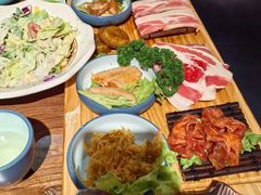 -明洞阿姨·韩式酱蟹烤肉·创意料理(三元桥店)