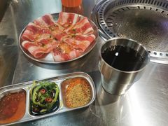 -马路牙子烧烤音乐酒馆(望京店)