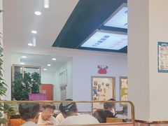 -休记光头香辣蟹干锅(绵竹店)