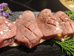 -山川小町·极番烧肉(新地假日广场店)