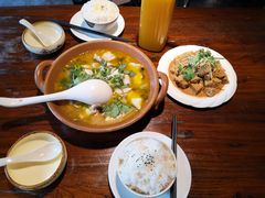 -东家小院金汤酸菜鱼(南阳路店)