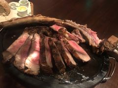 -恰餐厅及酒吧 CHAR Bar & Grill (北京丽都皇冠假日店)