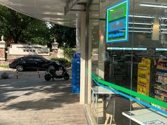 -全家便利店(秀沿路二店)